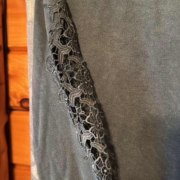Wrangler lace sleeve top - Picture 2 of 3
